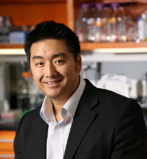 Профессор Школы стоматологии UCLA Дин Хо (Dean Ho), PhD.