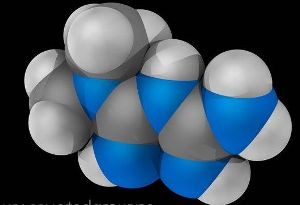 Модель молекулы метформина. Препарат из группы бигуанидов метформин позволяет защитить пациентов с диабетом 2 типа от рака и сердечно-сосудистых осложнений. Атомы представлены в виде сфер серого (углерод) и белого (водород) и синего (азот) цвета.