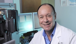 Профессор Луис Парада (Luis Parada), PhD.